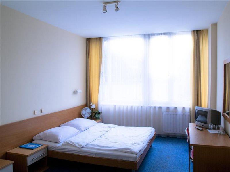 Dom Turystyczny Indigo Hostel Krakow Ngoại thất bức ảnh