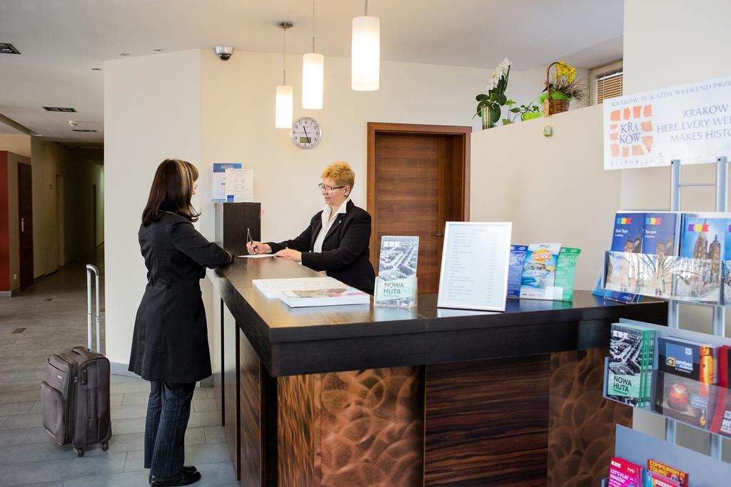 Dom Turystyczny Indigo Hostel Krakow Ngoại thất bức ảnh