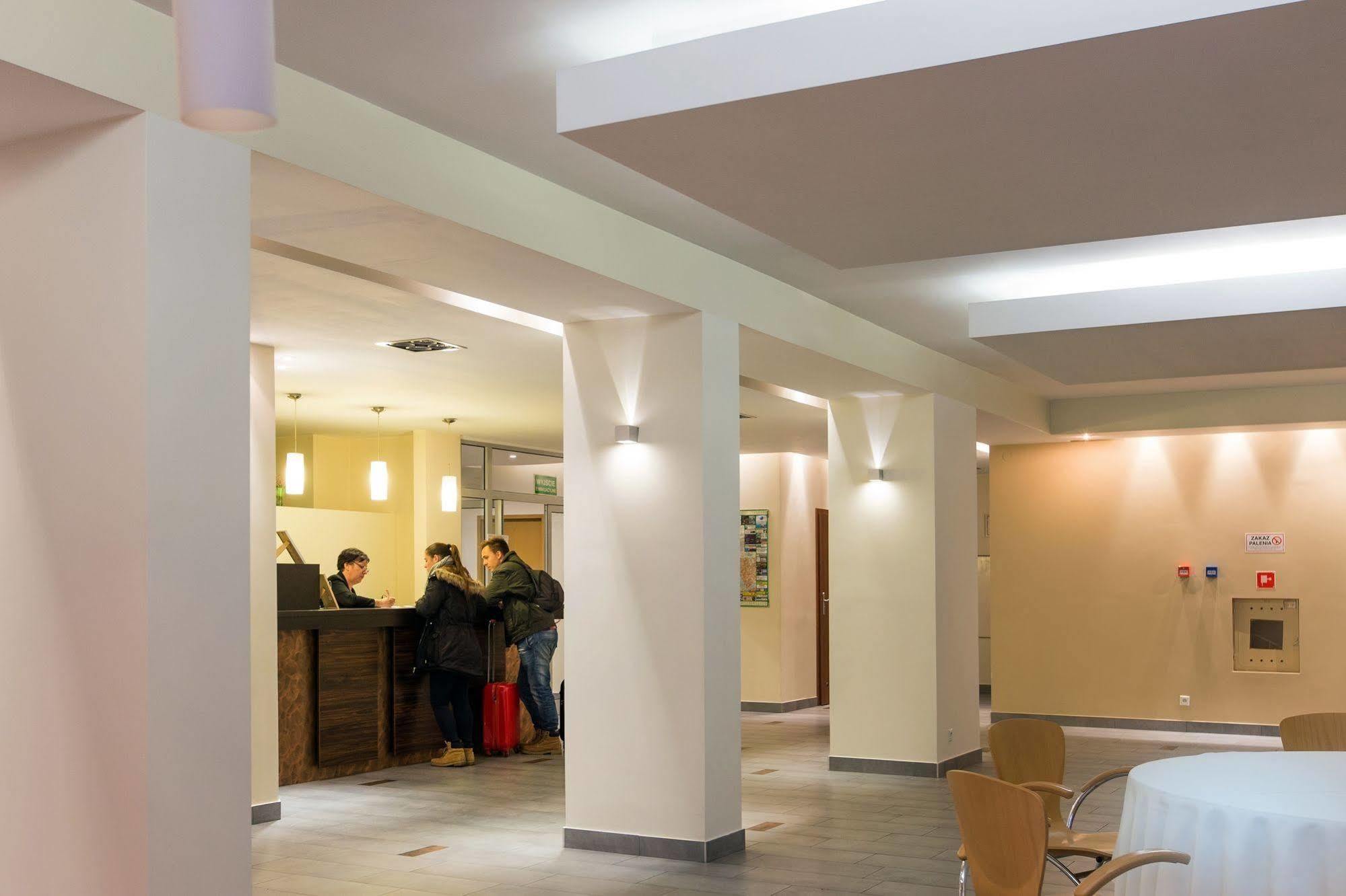 Dom Turystyczny Indigo Hostel Krakow Ngoại thất bức ảnh