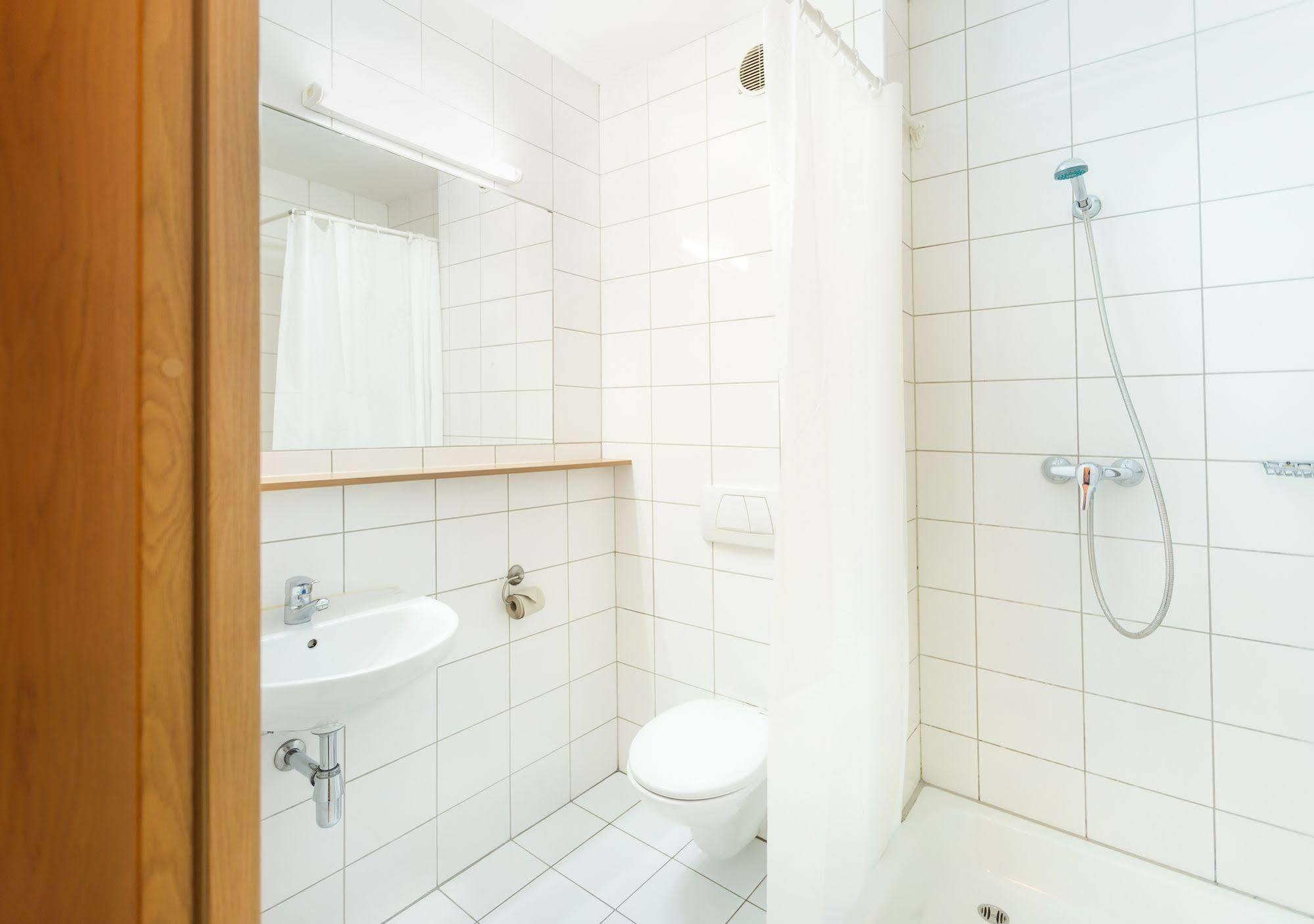 Dom Turystyczny Indigo Hostel Krakow Ngoại thất bức ảnh
