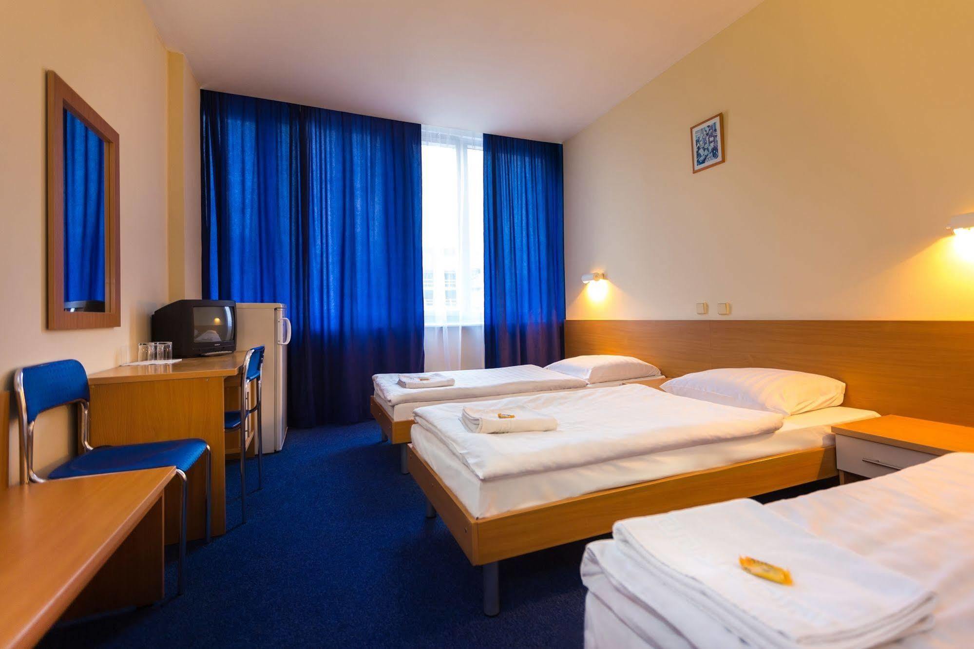 Dom Turystyczny Indigo Hostel Krakow Ngoại thất bức ảnh